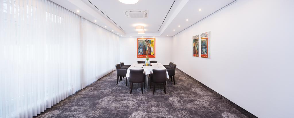 Hotel Plaza Duisburg Bagian luar foto