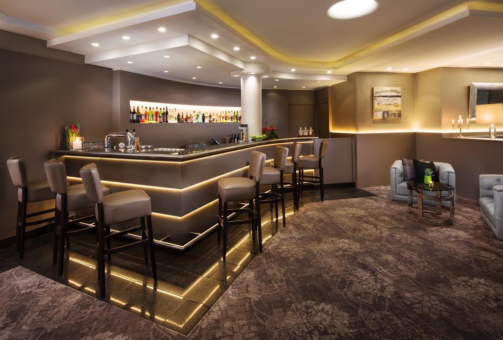 Hotel Plaza Duisburg Bagian luar foto